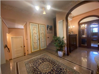 Foto Villa unifamiliare in Via Giambi 406, Ravarino Centro di 382 m²