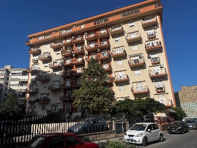 Foto Appartamento in Via Mammana 51, Palermo di 130 m² con 4 locali