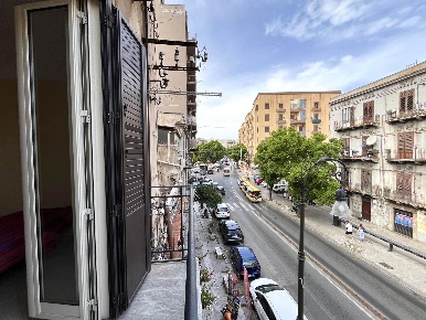 Foto Appartamento in CORSO TUKORY, Palermo Oreto - Perez di 80 m²