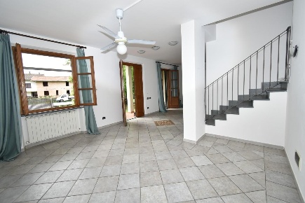 Foto Villa unifamiliare a Vecchiano di 170 m² con 8 locali in vendita