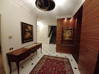 Foto Villa unifamiliare a Capraia e Limite Limite di 380 m² con 10 locali