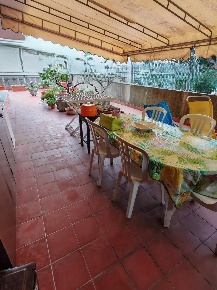 Foto Appartamento a Carrara Marina di Carrara di 120 m² con 6 locali