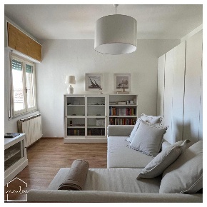 Foto Appartamento a Viareggio Centro di 75 m² con 5 locali in vendita