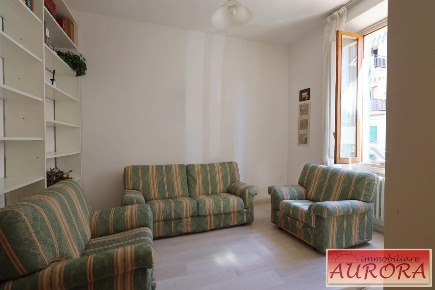 Foto Appartamento a Poggibonsi Centro di 83 m² con 4 locali in vendita
