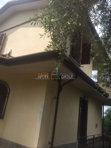 Foto Villa a schiera in Via dei Saraceni 24, Massa Centro di 110 m²