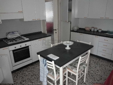 Foto Appartamento in Via V. Veneto, Crema di 85 m² con 3 locali in vendita