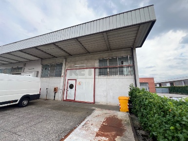 Foto Capannone industriale a Romano d'Ezzelino di 400 m² con 2 locali