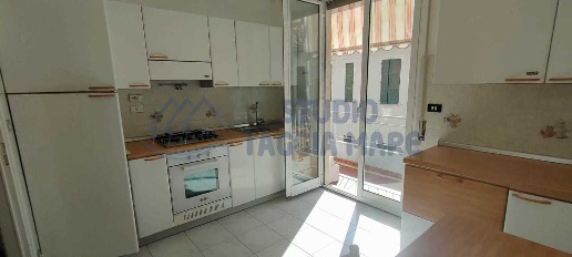 Foto Appartamento in Via Lamarmora, Sanremo San Martino - Villetta di 64 m²