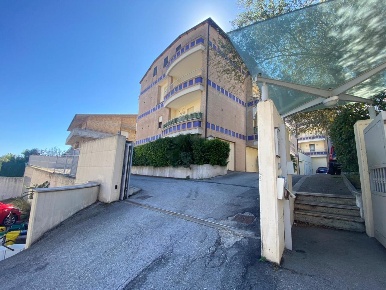Foto Appartamento in VIA MATTATOIO VECCHIO, Spoltore Porta Nuova di 112 m²