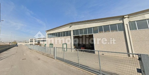Foto Capannone industriale in Via Pavone 8, Gottolengo Centro di 6000 m²