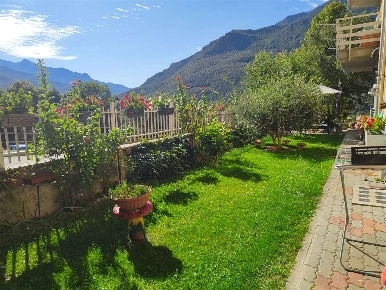 Foto Appartamento in Via Stazione  37, Saint-Vincent Centro di 80 m²