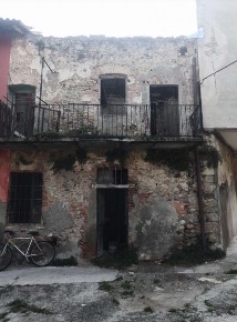 Foto Appartamento in Via Armando Diaz, Carugo Centro di 90 m² con 4 locali
