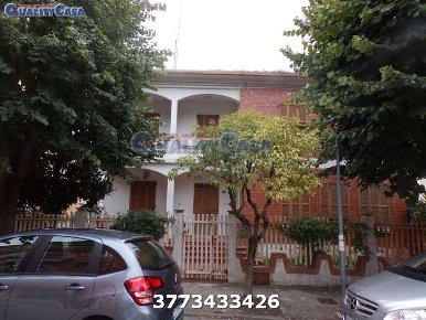 Foto Villa unifamiliare in Viale G Mazzini 46, Montemarciano Centro