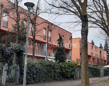 Foto Villa a schiera a Reggio nell'Emilia di 210 m² con 4 locali in vendita