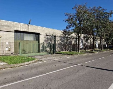 Foto Capannone industriale in Via Monte Nero, Cantù di 4300 m² con 1 locali