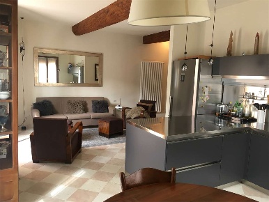 Foto Appartamento a Ferrara di 100 m² con 4 locali in affitto
