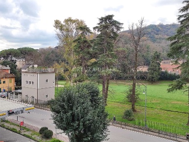 Foto Appartamento in Via Nino Bixio, Rapallo Golf - Castellino di 90 m²