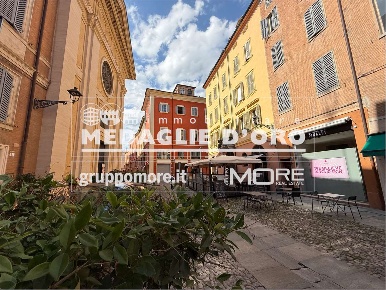 Foto Appartamento in ad.ze via Sant' Eufemia, Modena Centro Storico