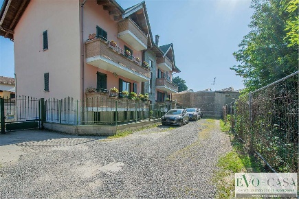 Foto Appartamento in via Colombo 61, Magnago Centro di 83 m² con 3 locali