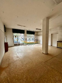 Foto Negozio in Via Nazionale  25, Pinasca Pinasca Dubbione di 70 m²
