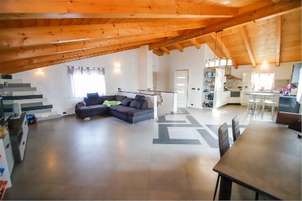 Foto Villa unifamiliare in Via Cesare Burio 24, San Giorgio Canavese