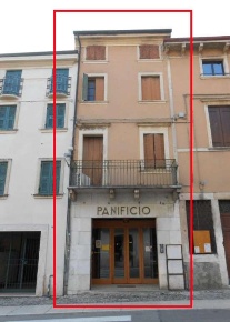 Foto Appartamento in Via Roma, Soave Centro di 457 m² con 10 locali
