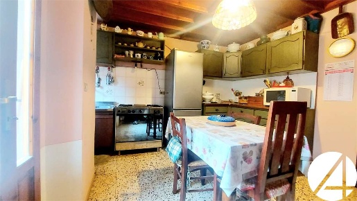 Foto Appartamento a Pistoia di 96 m² con 4 locali in vendita