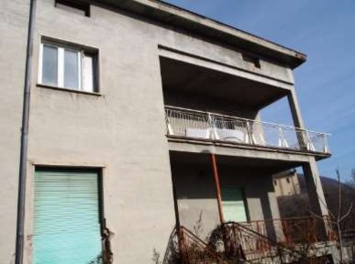 Foto Appartamento in via Casucco, Almenno San Bartolomeo Albenza di 142 m²