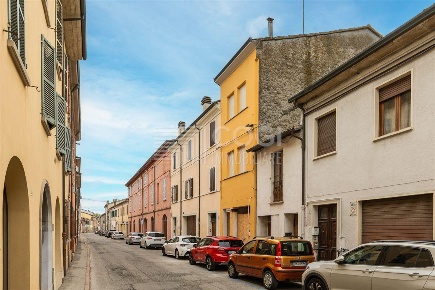 Foto Case semi ndipendenti in Via Risorgimento, Lugo di 193 m² con 3 locali