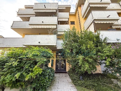 Foto Appartamento in Via Vecchia Cremonese, Lodi Braila, Stazione di 100 m²