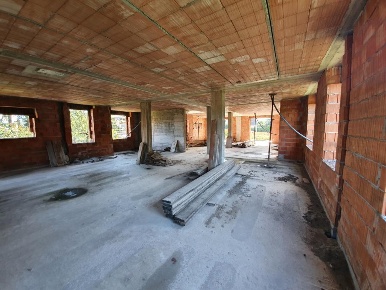 Foto Villa unifamiliare a Arosio di 675 m² con 6 locali in vendita