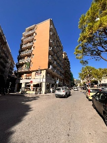 Foto Appartamento in Piazza Renato Casalbore 25, Salerno Centro di 170 m²