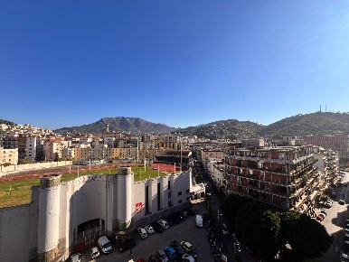 Foto Appartamento in Piazza Renato Casalbore 25, Salerno Centro di 170 m²