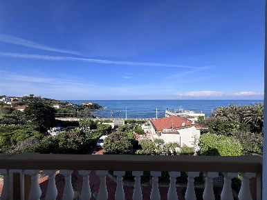 Foto Appartamento in Via Bengasi  10, Rosignano Marittimo Castiglioncello