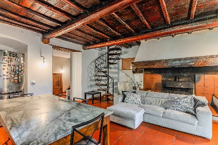 Foto Rustico a Bagno a Ripoli Antella di 215 m² con 7 locali in vendita