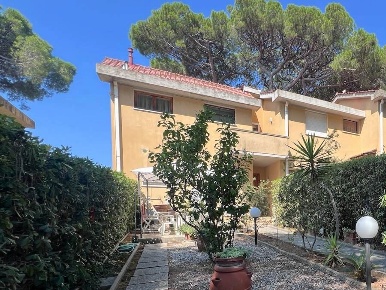 Foto Appartamento a Rosignano Marittimo Castiglioncello di 83 m² in vendita