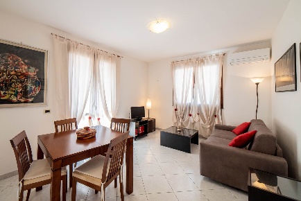 Foto Villa unifamiliare a Viareggio Torre del Lago di 98 m² con 6 locali