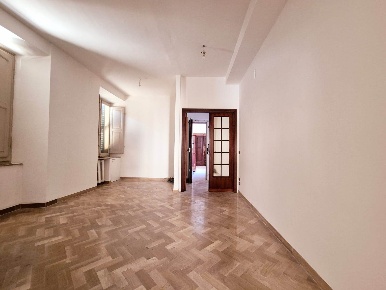 Foto Ufficio a Ancona Corsi di 210 m² con 8 locali in vendita