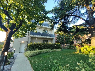 Foto Appartamento a Verona Borgo Milano di 125 m² con 4 locali in affitto