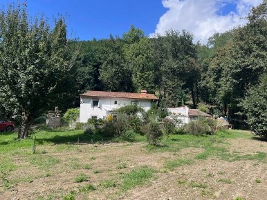 Foto Casa indipendente a Vicchio Gattaia di 80 m² con 4 locali in vendita