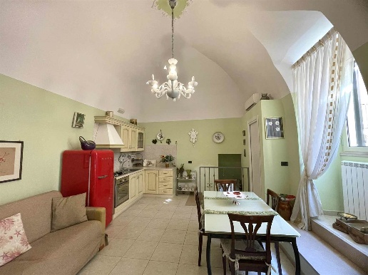 casa indipendente in vendita a Canosa di Puglia