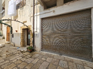 Foto Garage in VICOLO DE MITRI  22, Mesagne di 40 m² con 1 locali