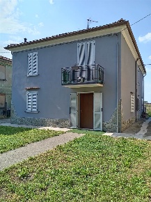 Foto Villa bifamiliare a Monticelli d'Ongina San Pietro In Corte di 220 m²