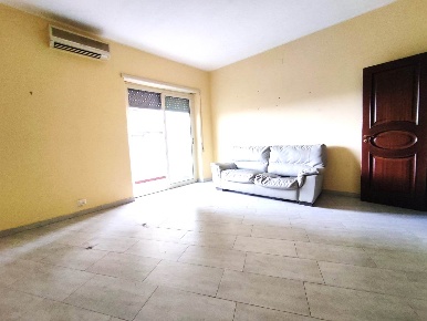 Foto Appartamento in Via Vittorio Emanuele II 558, Catania di 95 m²
