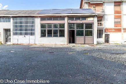 Foto Laboratorio a Borgofranco d'Ivrea di 200 m² con 1 locali in vendita
