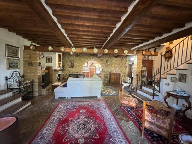 Foto Rustico in LocalitÃ  Coldipozzo, Montone di 300 m² in vendita