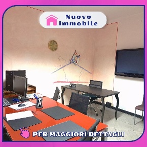 Foto Ufficio a Arezzo di 165 m² con 7 locali in affitto