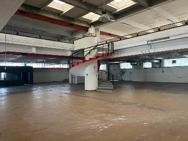 Foto Capannone industriale a Calcinaia Villaggi, Bellaria di 2895 m²