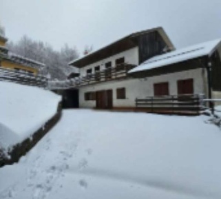 Foto Appartamento in Viale dei Cacciatori, Abetone Cutigliano di 100 m²