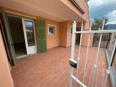 Foto Appartamento a Sarzana di 90 m² con 4 locali in vendita